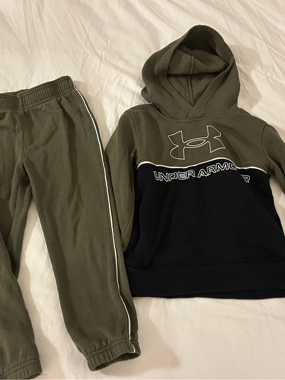 Under Armour Kids Olive & Black Hoodie and Joggers Set